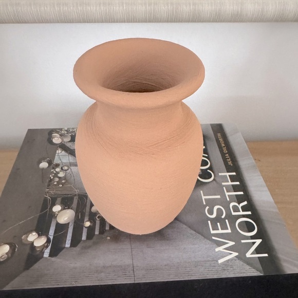 Small ceramic re-finished vase - Picture 6 of 7